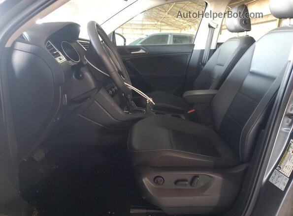 3VV3B7AX1MM107557 2021 VOLKSWAGEN TIGUAN Gray Vista interior delantera