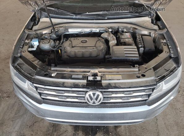 3VV3B7AX1MM107557 2021 VOLKSWAGEN TIGUAN Gray Vista interior trasera
