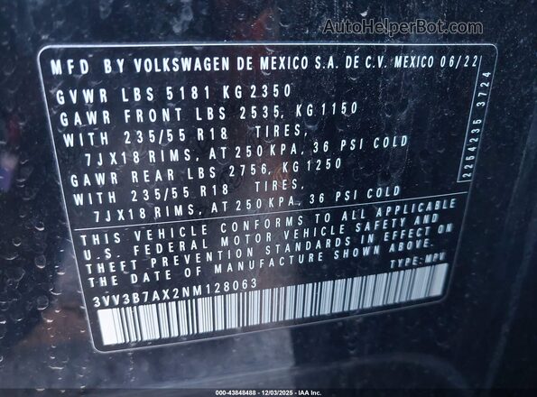 3VV3B7AX2NM128063 2022 VOLKSWAGEN TIGUAN Black Widok komory silnika