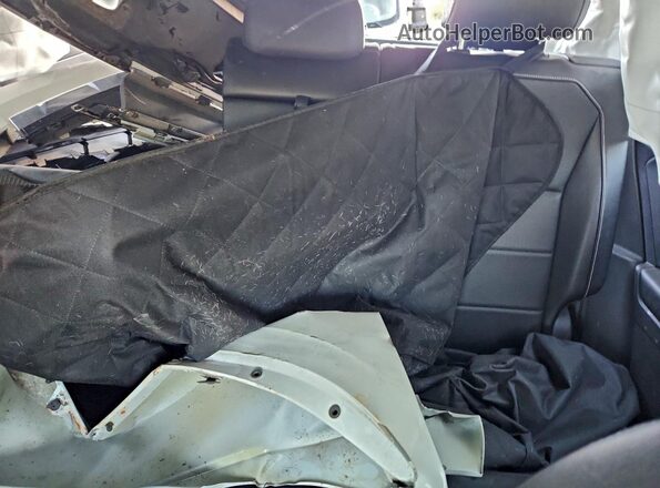 3VV3B7AX7MM118823 2021 VOLKSWAGEN TIGUAN Белый Вид задних сидений