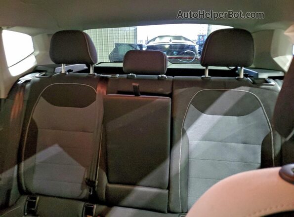 3VV8C7B2XSM047166 2025 VOLKSWAGEN TAOS Серебряный Вид задних сидений