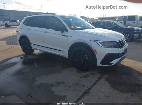 3VVCB7AX2PM130527 2023 VOLKSWAGEN TIGUAN White Front right