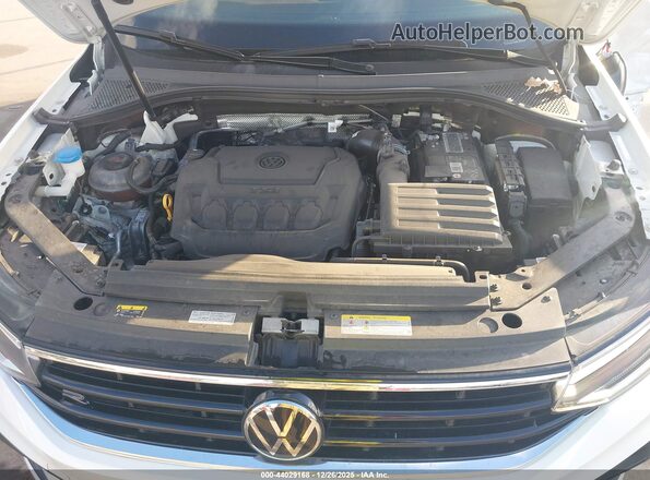 3VVCB7AX2PM130527 2023 VOLKSWAGEN TIGUAN White Rear view