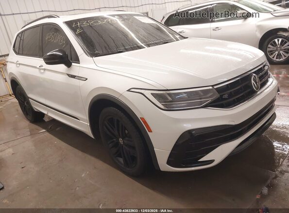 3VVCB7AX3NM059027 2022 VOLKSWAGEN TIGUAN Белый Передняя правая четверть