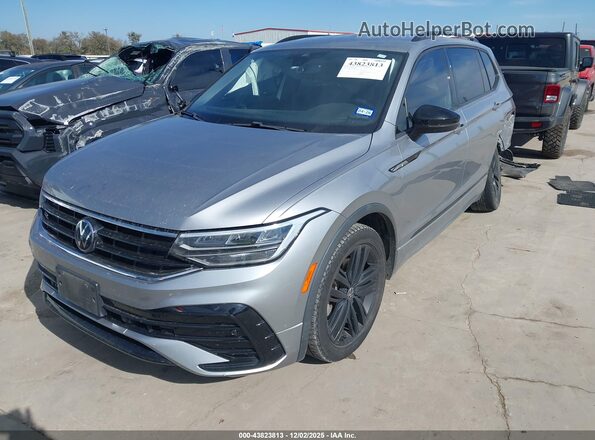 3VVCB7AX8NM021986 2022 VOLKSWAGEN TIGUAN Серебряный Передняя левая четверть