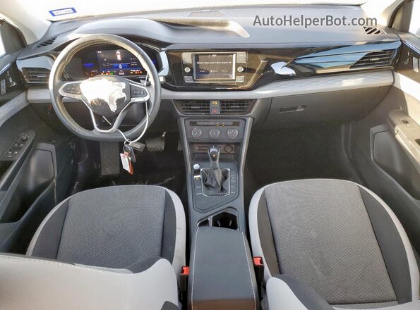 3VVDX7B29NM018555 2022 VOLKSWAGEN TAOS Серый Вид панели приборов