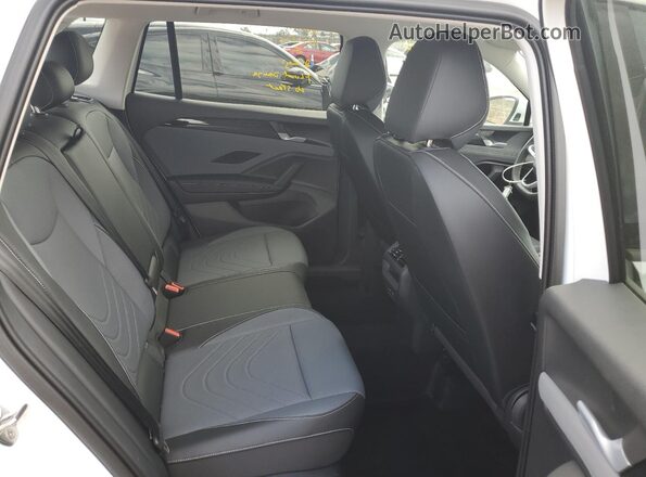 3VVFR7RMXTM014795 2026 VOLKSWAGEN TIGUAN White Вид задніх сидінь