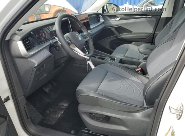 3VVFR7RMXTM014795 2026 VOLKSWAGEN TIGUAN White Вид салону спереду