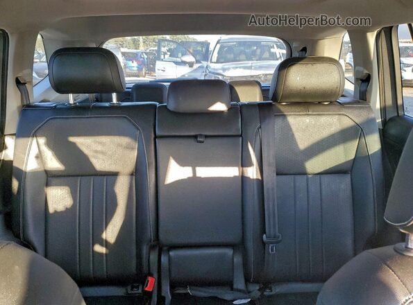 3VVNB7AX6PM014952 2023 VOLKSWAGEN TIGUAN Silver Widok tylnych siedzeń