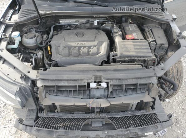 3VVRB7AX1PM018196 2023 VOLKSWAGEN TIGUAN Gray Vista del compartimento del motor