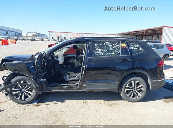 3VVRB7AX7PM017747 2023 VOLKSWAGEN TIGUAN Black Rear interior view