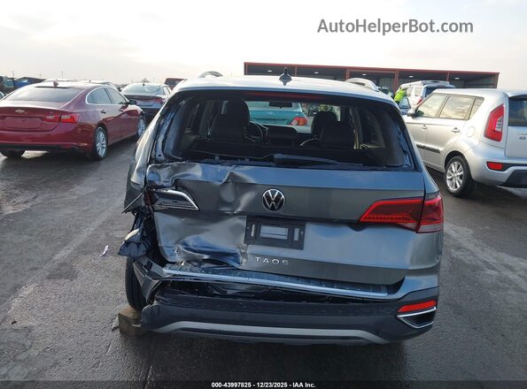 3VVRX7B21NM030706 2022 VOLKSWAGEN TAOS Gray Widok z przodu
