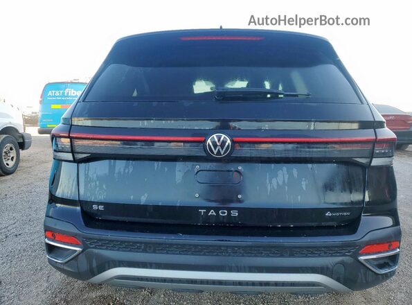 3VVUC7B24SM008944 2025 VOLKSWAGEN TAOS Black Հետևի տեսք