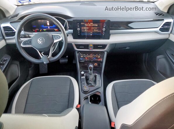 3VVUC7B24SM008944 2025 VOLKSWAGEN TAOS Black Առջևի վահանակի տեսք