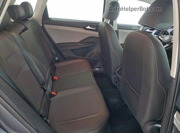 3VVUX7B24PM357906 2023 VOLKSWAGEN TAOS Silver Вид задньої частини салону