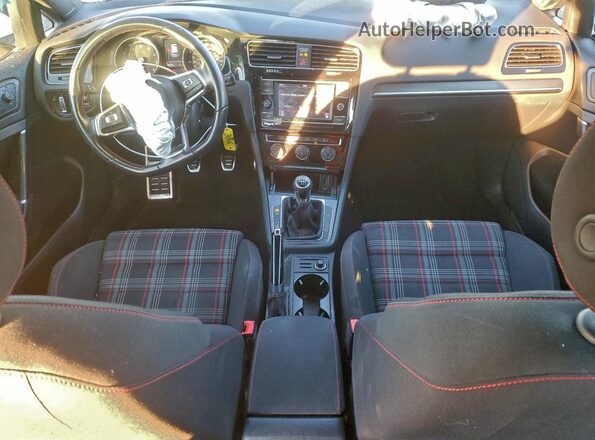 3VW547AU1JM294167 2018 VOLKSWAGEN GTI White Dashboard view