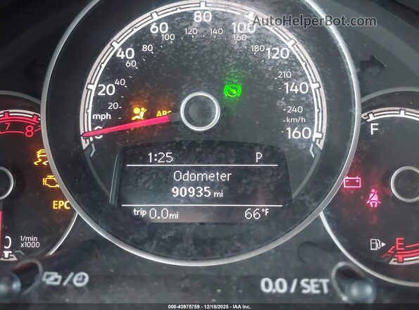 3VW5DAAT0JM515018 2018 VOLKSWAGEN BEETLE Blue Vista de los asientos traseros