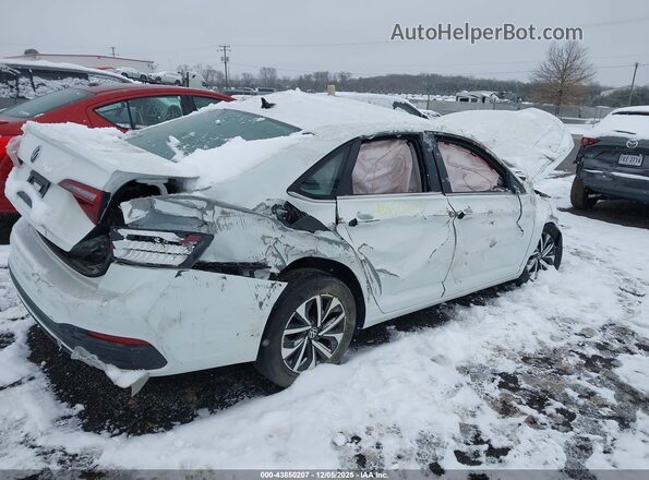 3VW5M7BU5PM021627 2023 VOLKSWAGEN JETTA Белый Вид задней части салона