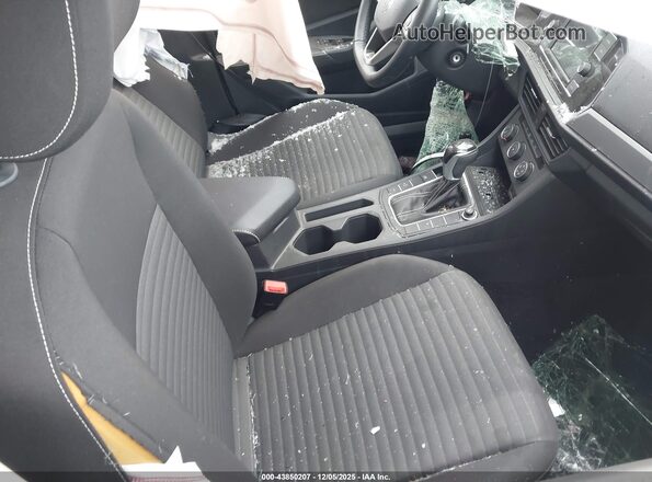 3VW5M7BU5PM021627 2023 VOLKSWAGEN JETTA Белый Вид салона спереди