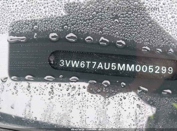 3VW6T7AU5MM005299 2021 VOLKSWAGEN GOLF Gray Вид підкапотного простору