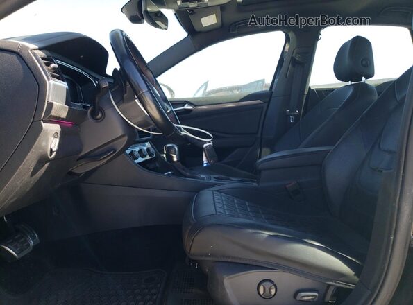 3VW6T7BU8MM068699 2021 VOLKSWAGEN JETTA Black Widok wnętrza z przodu