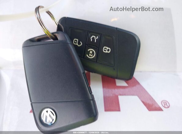 3VWCB7BU6KM224712 2019 VOLKSWAGEN JETTA Белый Вид панели приборов