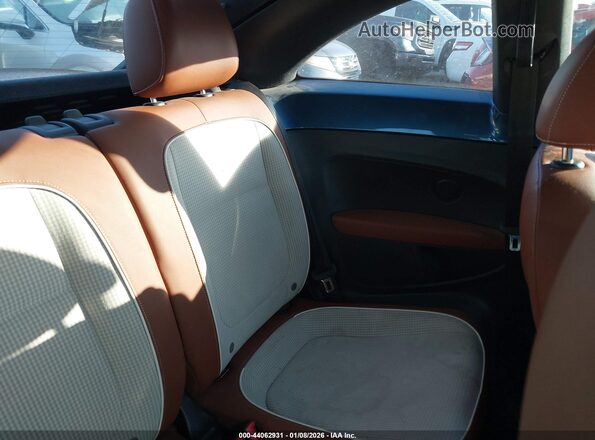 3VWF17AT6HM628076 2017 VOLKSWAGEN BEETLE Dark Blue Widok naklejki z numerem VIN