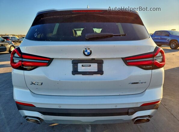 WBX47DP04PN222387 2023 BMW X3 White Widok wnętrza z przodu