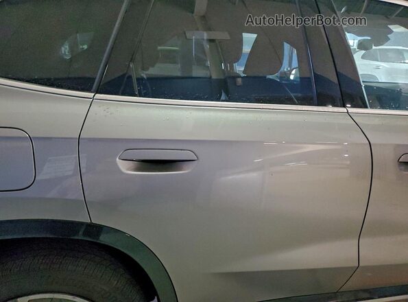 WBX73EF04R5028512 2024 BMW X1 Silver Вид задньої частини салону