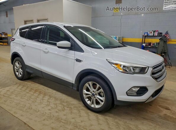 1FMCU0GD3HUB82724 2017 FORD ESCAPE White Դիմացի տեսք