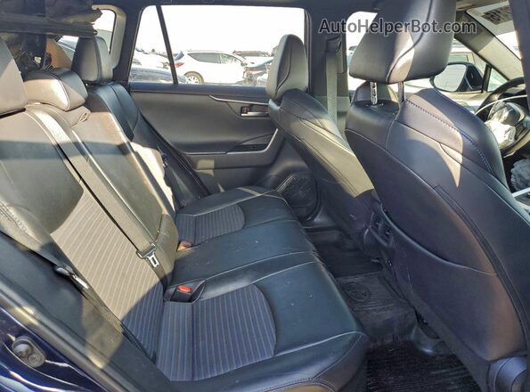 2T3E6RFV2MW013538 2021 TOYOTA RAV4 Синий Вид задней части салона