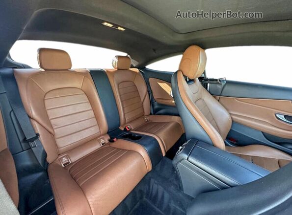 WDDWJ4JB4JF697904 2018 MERCEDES-BENZ C Белый Вид салона спереди
