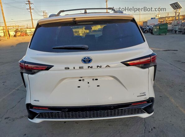 5TDDSKFC2RS120739 2024 TOYOTA SIENNA Белый Вид салона спереди