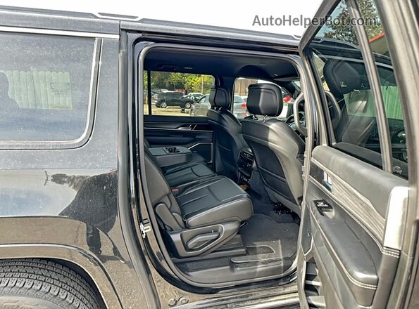 1C4SJRBPXRS137078 2024 JEEP WAGONEER Черный Вид салона спереди