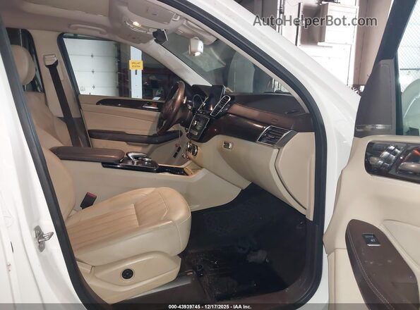 4JGDF6EE0JB023061 2018 MERCEDES-BENZ GLS 450 Белый Вид салона спереди