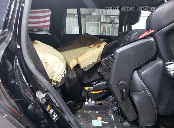 4JGDF6EE6JB137212 2018 MERCEDES-BENZ GLS Черный Вид задней части салона