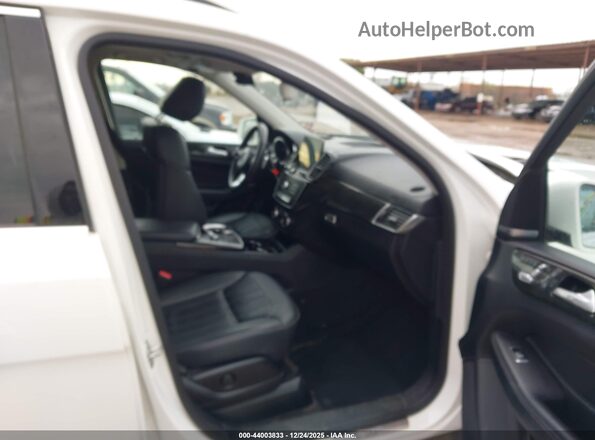 4JGDF6EE7HA910530 2017 MERCEDES-BENZ GLS 450 Белый Вид салона спереди