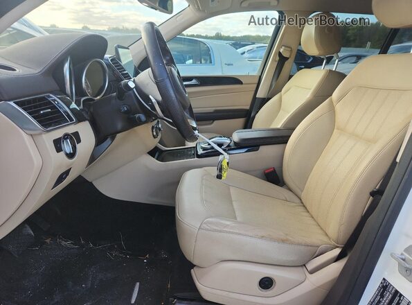 4JGDF6EE9HA749954 2017 MERCEDES-BENZ GLS Белый Вид салона спереди