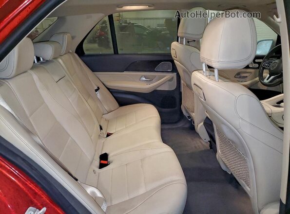 4JGFB4KB8LA034238 2020 MERCEDES-BENZ GLE Red Widok wnętrza z tyłu