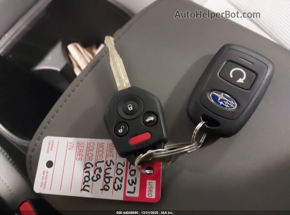 4S3BWAC68P3012368 2023 SUBARU LEGACY Gray Widok deski rozdzielczej