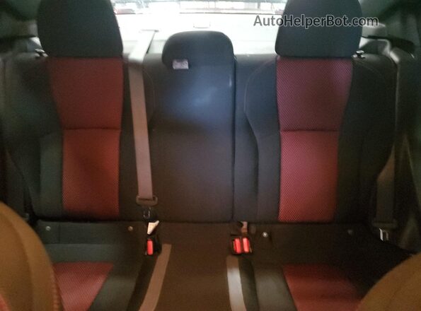 4S3GKAM69N3607744 2022 SUBARU IMPREZA Red Widok tylnych siedzeń