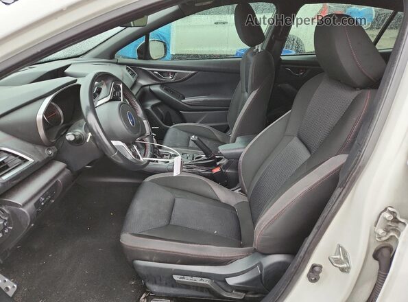 4S3GTAM68J3710046 2018 SUBARU IMPREZA White Widok wnętrza z przodu