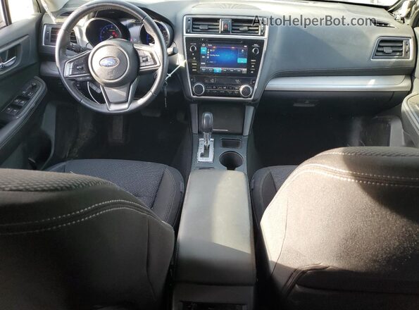 4S4BSAFC2K3369496 2019 SUBARU OUTBACK Серебряный Вид панели приборов