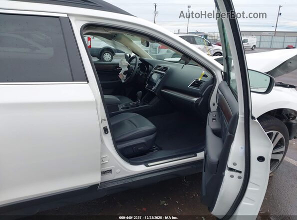 4S4BSANC6K3258029 2019 SUBARU OUTBACK Белый Вид салона спереди