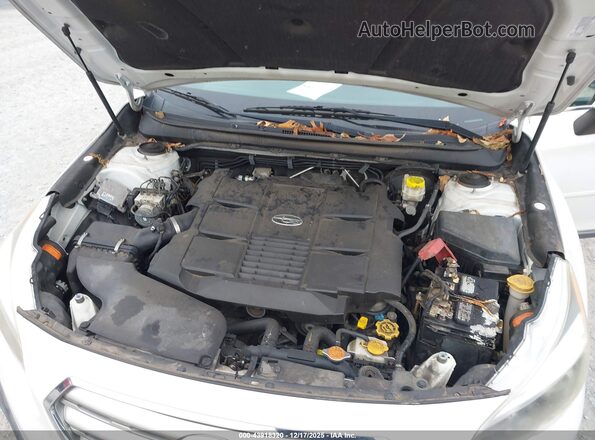 4S4BSENC5G3356404 2016 SUBARU OUTBACK White Widok z tyłu