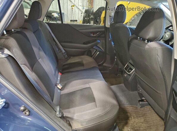 4S4BTAFC5R3124053 2024 SUBARU OUTBACK Синий Вид задней части салона