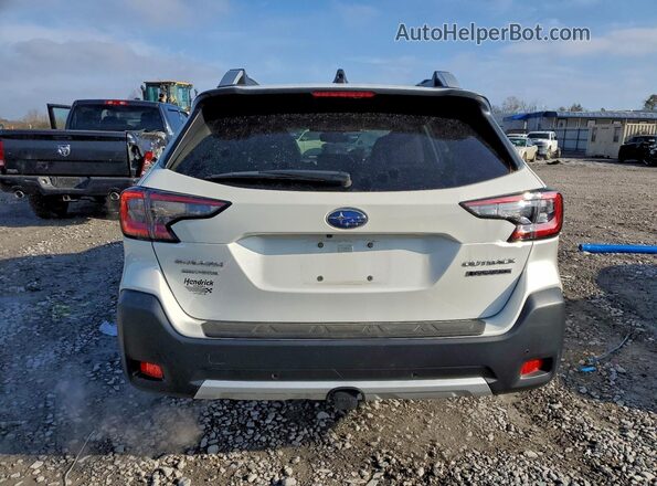 4S4BTGPD4S3124352 2025 SUBARU OUTBACK White Հետևի տեսք