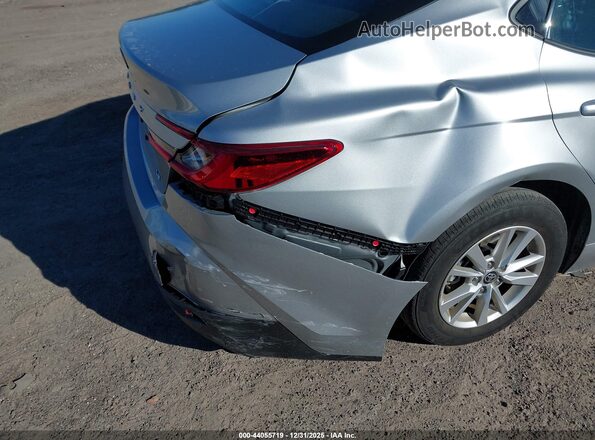 4T1DAACK1TU225764 2026 TOYOTA LE Серебряный Вид спереди