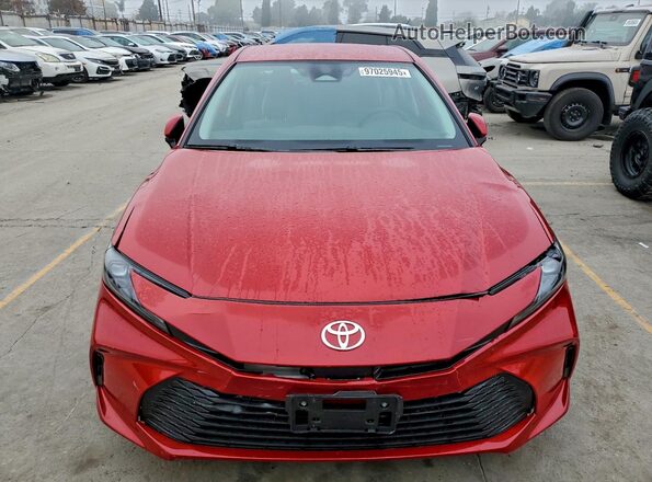 4T1DAACK2SU108807 2025 TOYOTA CAMRY Red Widok z przodu