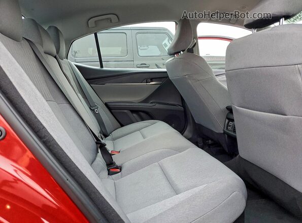 4T1DAACK2SU108807 2025 TOYOTA CAMRY Red Widok tylnych siedzeń